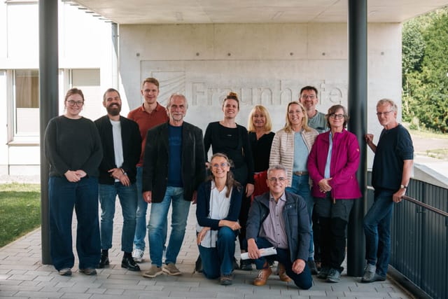 Grüne Umweltpolitiker*innen besuchen Fraunhofer IME in Schmallenberg-Grafschaft